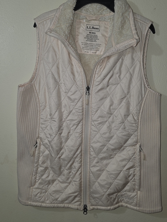 L.L. Bean Jackets & Blazers - L.L. Bean Women's Quilted Sleeveless Vest in Cream